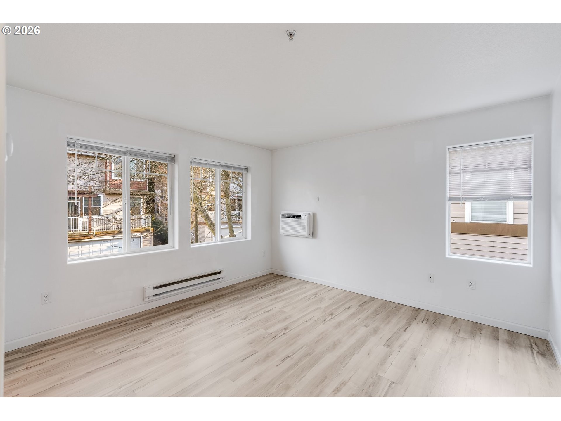 10857 SW CANTERBURY LN #202 Tigard, OR 97224